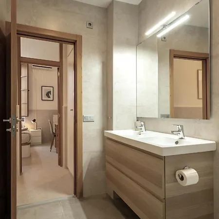 Modern Spacious Of * Séville