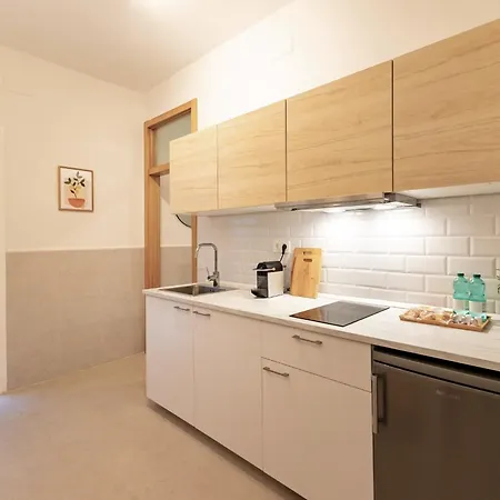 Modern Spacious Of Appartement