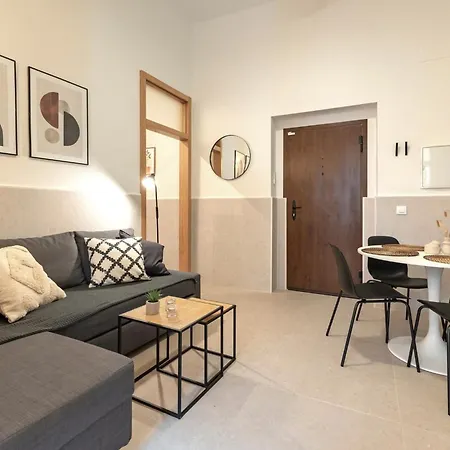 Apartment Modern Spacious Of *